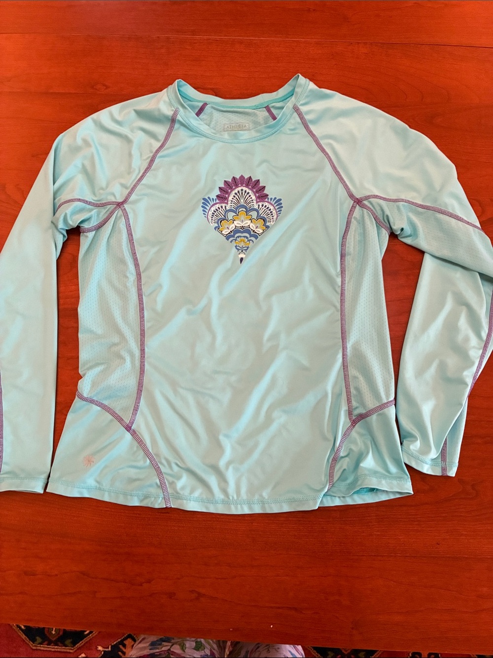 Athleta Light Blue Long Sleeve Rash Guard Swim Top Women’s L